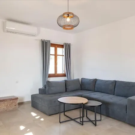 Theodora's Family Holiday home