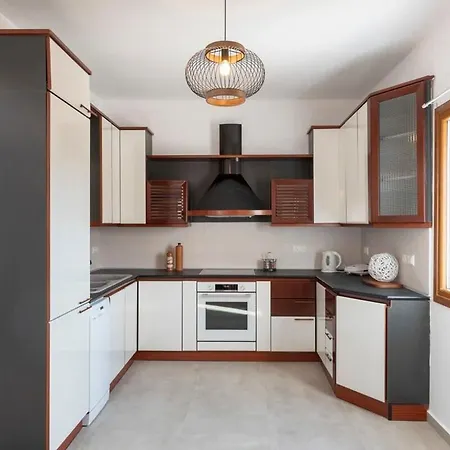Theodora's Family Holiday home Krotiri