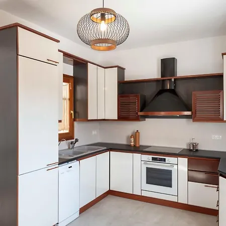 Theodora's Family Holiday home